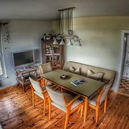 Haus Am Huegel * Gross Zicker