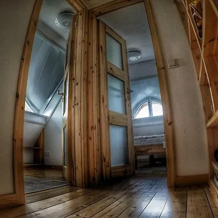 Haus Am Huegel Apartment