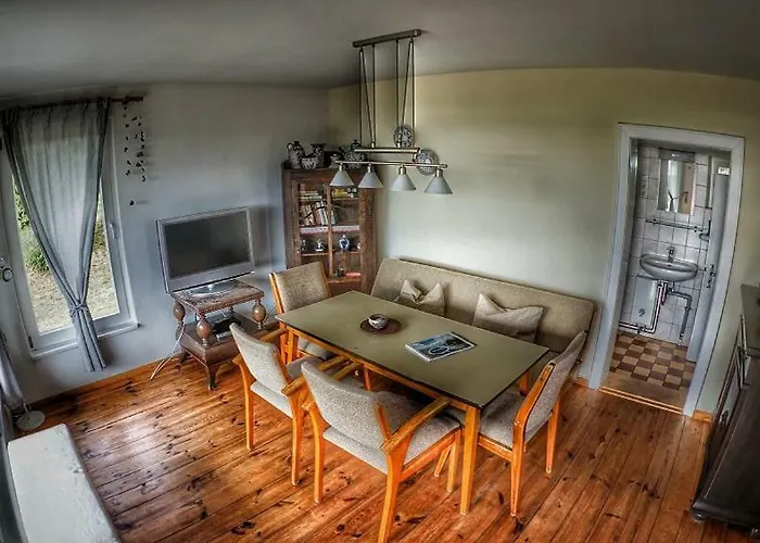 Haus Am Huegel * Groß Zicker